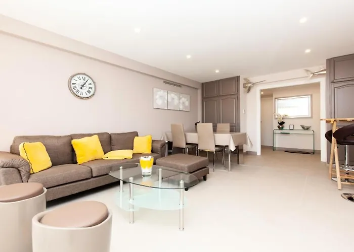 3p Traversant A 2 Min Des Plages, Parking Prive - 3p Traversant A 2 Min Des Plages, Parking Prive Mae-1583