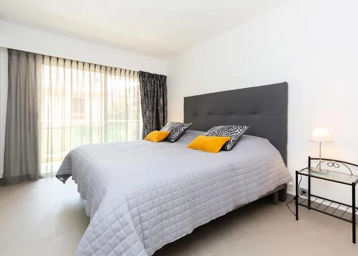 3p Traversant A 2 Min Des Plages, Parking Prive - 3p Traversant A 2 Min Des Plages, Parking Prive Mae-1583 *